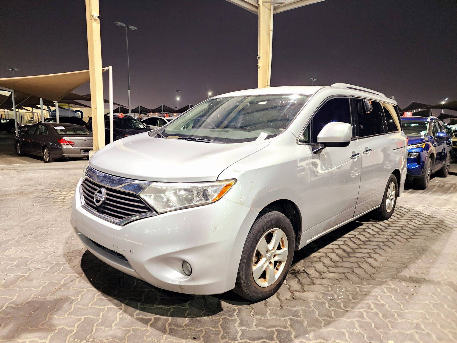 2017 NISSAN QUEST — 232576 Miles — Lot H9165360 — Souq - Marhaba Auctions Used Cars - Image 5