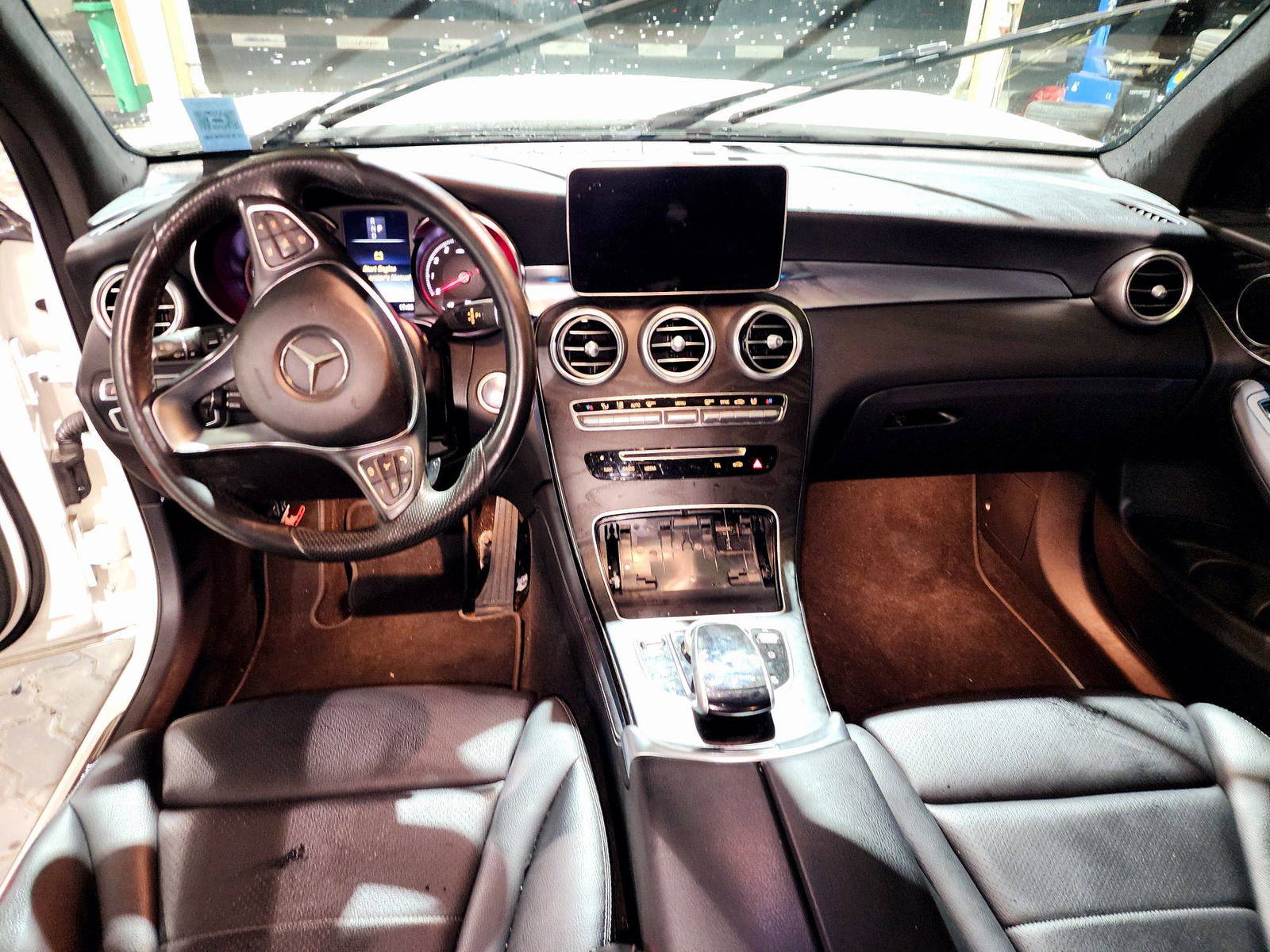 2018 MERCEDES BENZ GLC-300 — 130411 KM — Lot 74961254 — Souq - Marhaba Auctions Used Cars - Image 7