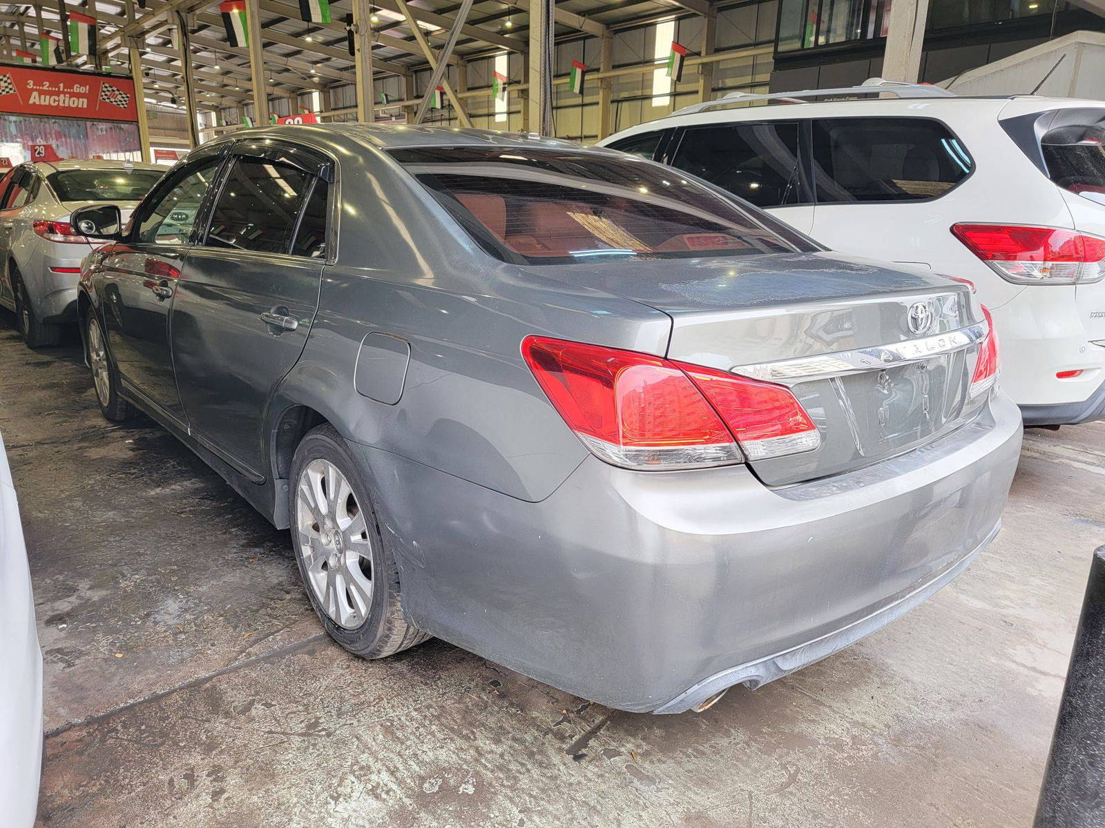 TOYOTA AVALON 2012 - Marhaba Auction Used Cars - Image 5