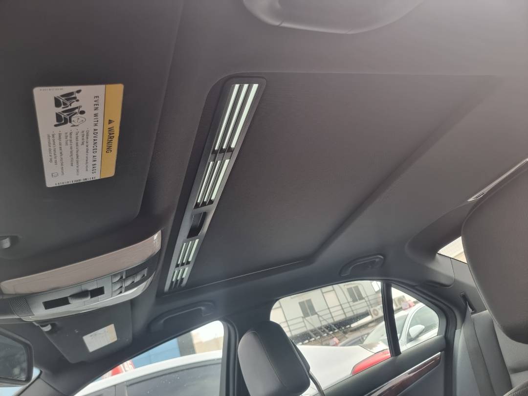 MERCEDES BENZ C300 2011 - Marhaba Auction Used Cars - Image 8