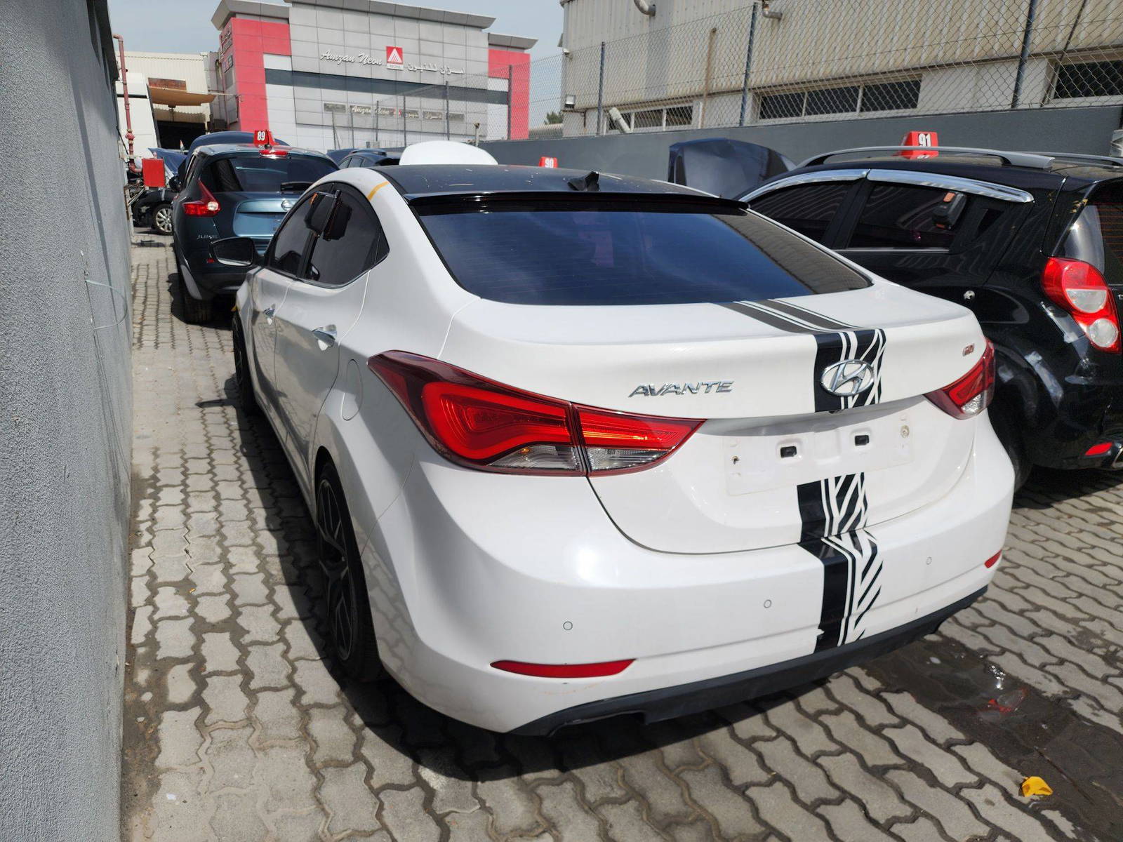 2014 HYUNDAI AVANTE — 216025 KM — Lot 019837 — Al Quoz - Marhaba Auctions Used Cars - Image 4