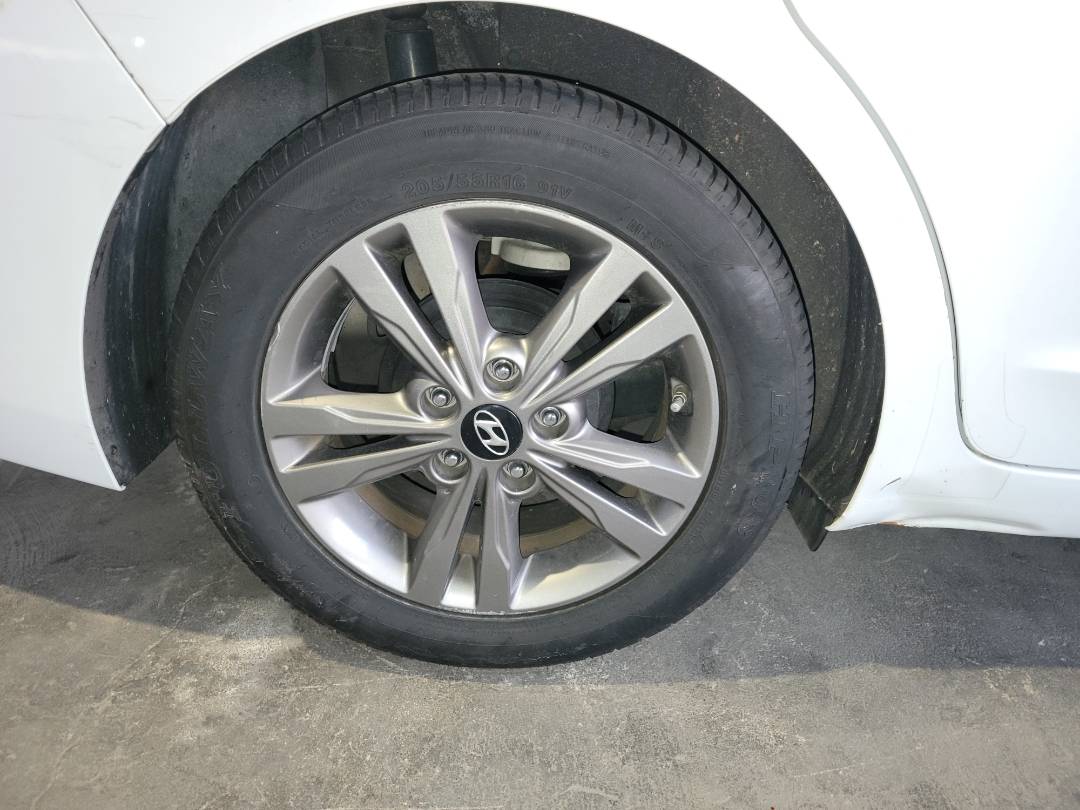 2017 HYUNDAI ELANTRA — 151951 Miles — Lot 76963943 - Marhaba Auctions Used Cars - Image 4