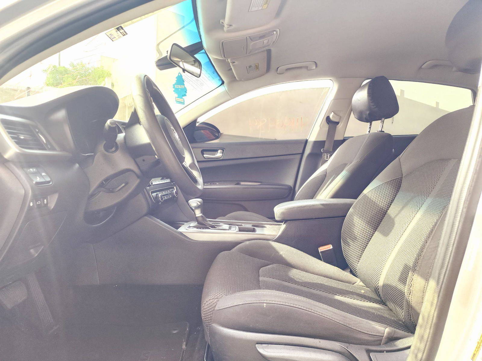 2019 KIA OPTIMA — 99618 Miles — Lot 41140484 — Souq - Marhaba Auctions Used Cars - Image 8