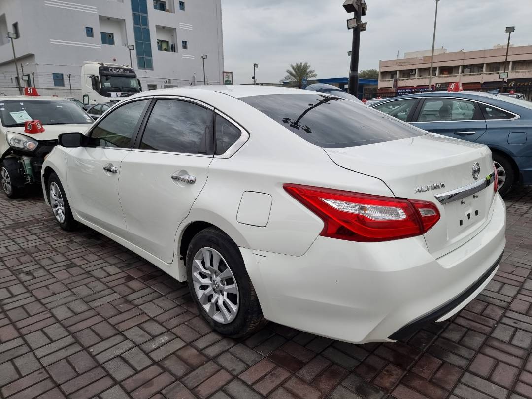 2016 NISSAN ALTIMA — 142541 Miles — Lot 215487 — Ind. 12 - Marhaba Auctions Used Cars - Image 5
