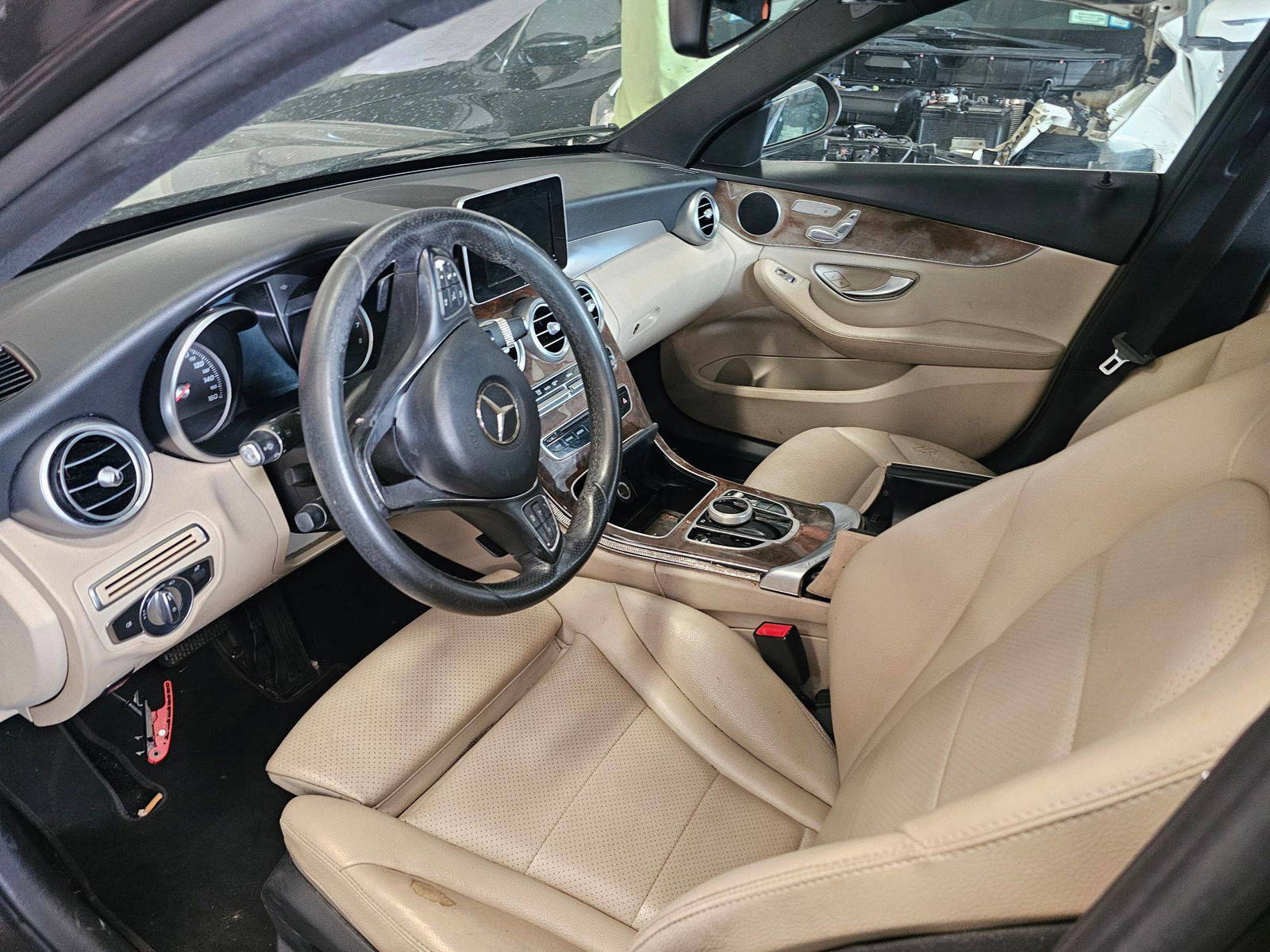 MERCEDES BENZ C300 2018 - Marhaba Auction Used Cars - Image 8