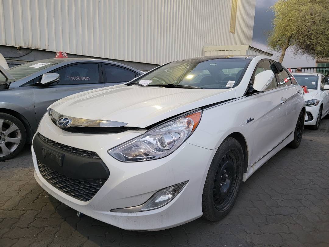 2013 HYUNDAI SONATA — 202174 KM — Lot 087800 — Souq - Marhaba Auctions Used Cars - Image 5