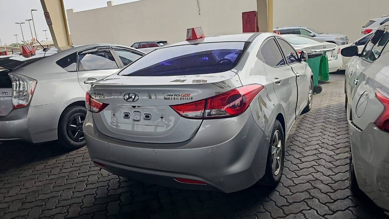 HYUNDAI AVANTE 2012 - Marhaba Auction Used Cars - Image 6