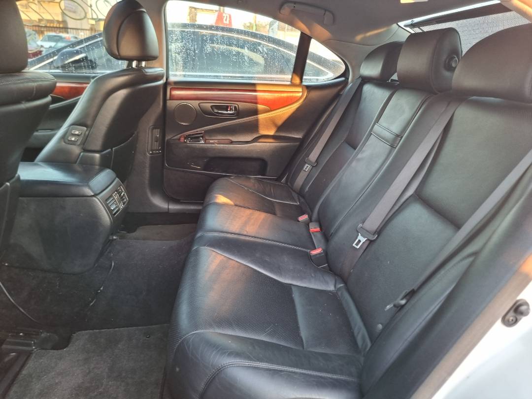 2008 LEXUS LS 460 — 185547 Miles — Lot 125487 — Ind. 12 - Marhaba Auctions Used Cars - Image 6