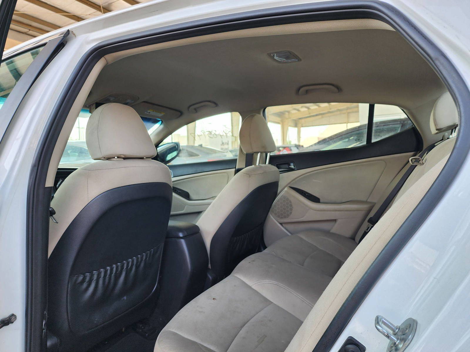 2015 KIA OPTIMA — 138239 Miles — Lot 73F5643411 — Souq - Marhaba Auctions Used Cars - Image 6