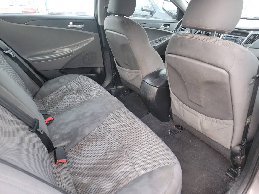 2011 HYUNDAI SONATA — 196409 Miles — Lot 37884174 - Marhaba Auctions Used Cars - Image 4