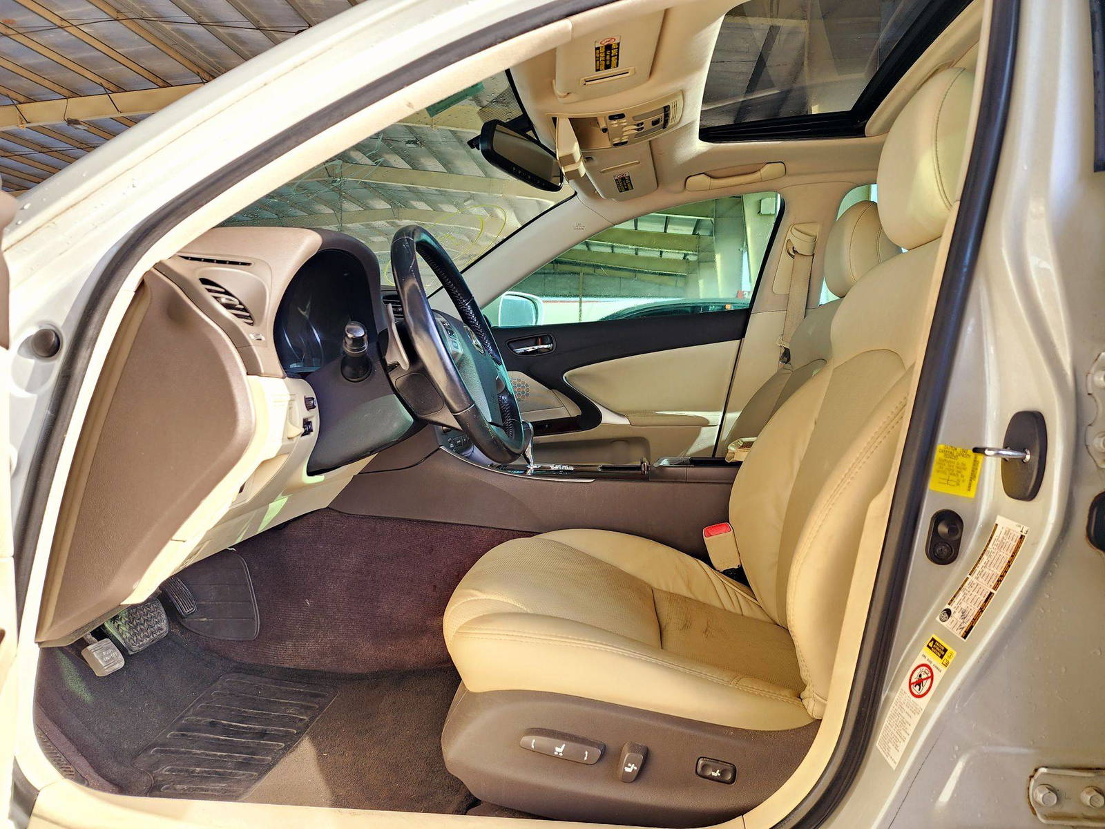 2011 LEXUS IS 250 — 178796 Miles — Lot 2XB5153829 — Souq - Marhaba Auctions Used Cars - Image 9