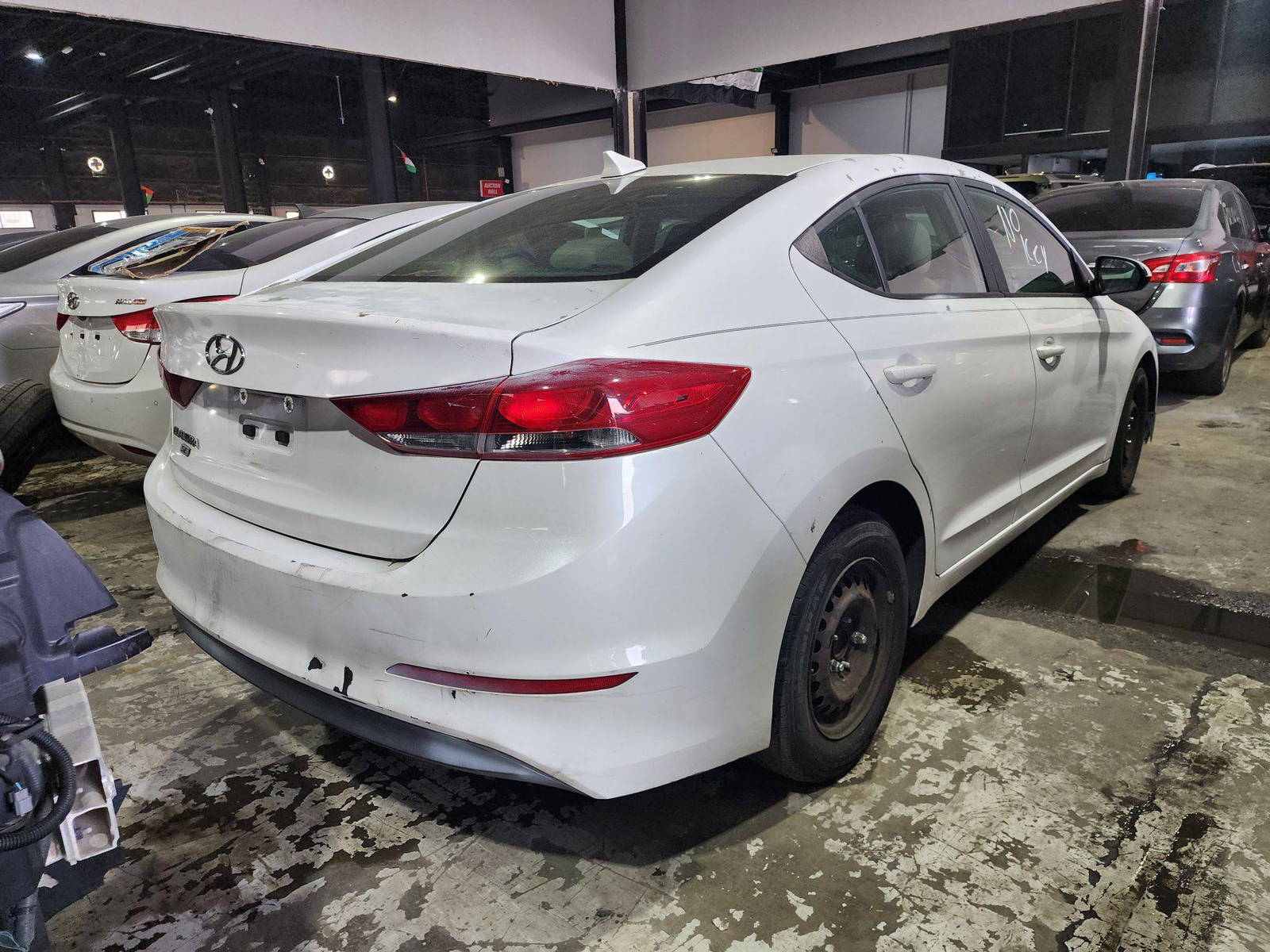 2017 HYUNDAI ELANTRA — 201303 Miles — Lot 3427757 — Al Quoz - Marhaba Auctions Used Cars - Image 5