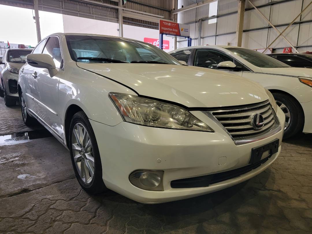 2011 LEXUS ES 350 — 202987 Miles — Lot 2426898 — Main - Marhaba Auctions Used Cars - Image 4