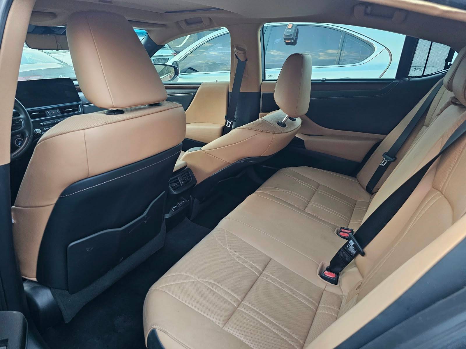 2022 LEXUS ES 300H — 12235 Miles — Lot NU023174 - Marhaba Auctions Used Cars - Image 10