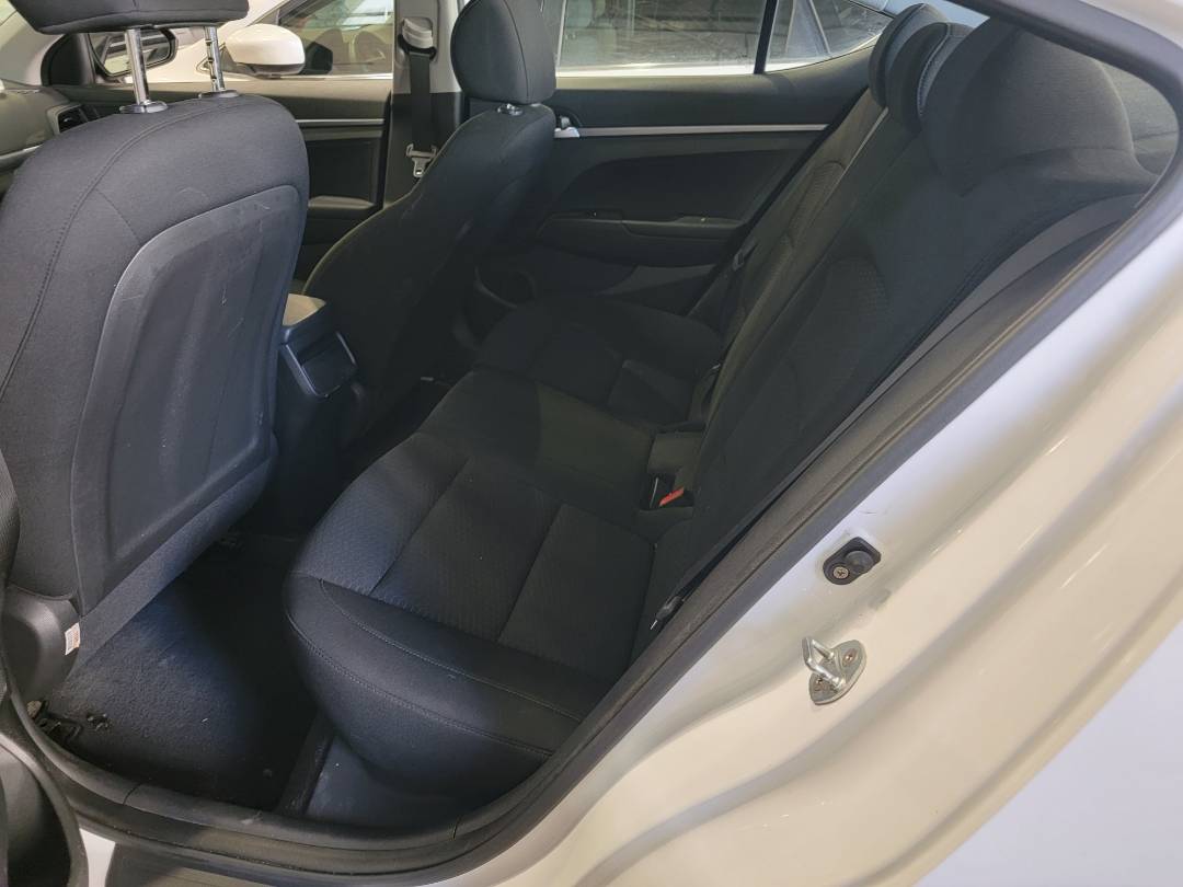 2019 HYUNDAI ELANTRA — 72550 KM — Lot 736711 — Souq - Marhaba Auctions Used Cars - Image 6