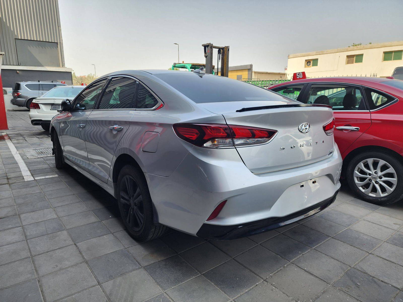 2018 HYUNDAI SONATA — 127191 Miles — Lot H682336 — Al Quoz - Marhaba Auctions Used Cars - Image 3