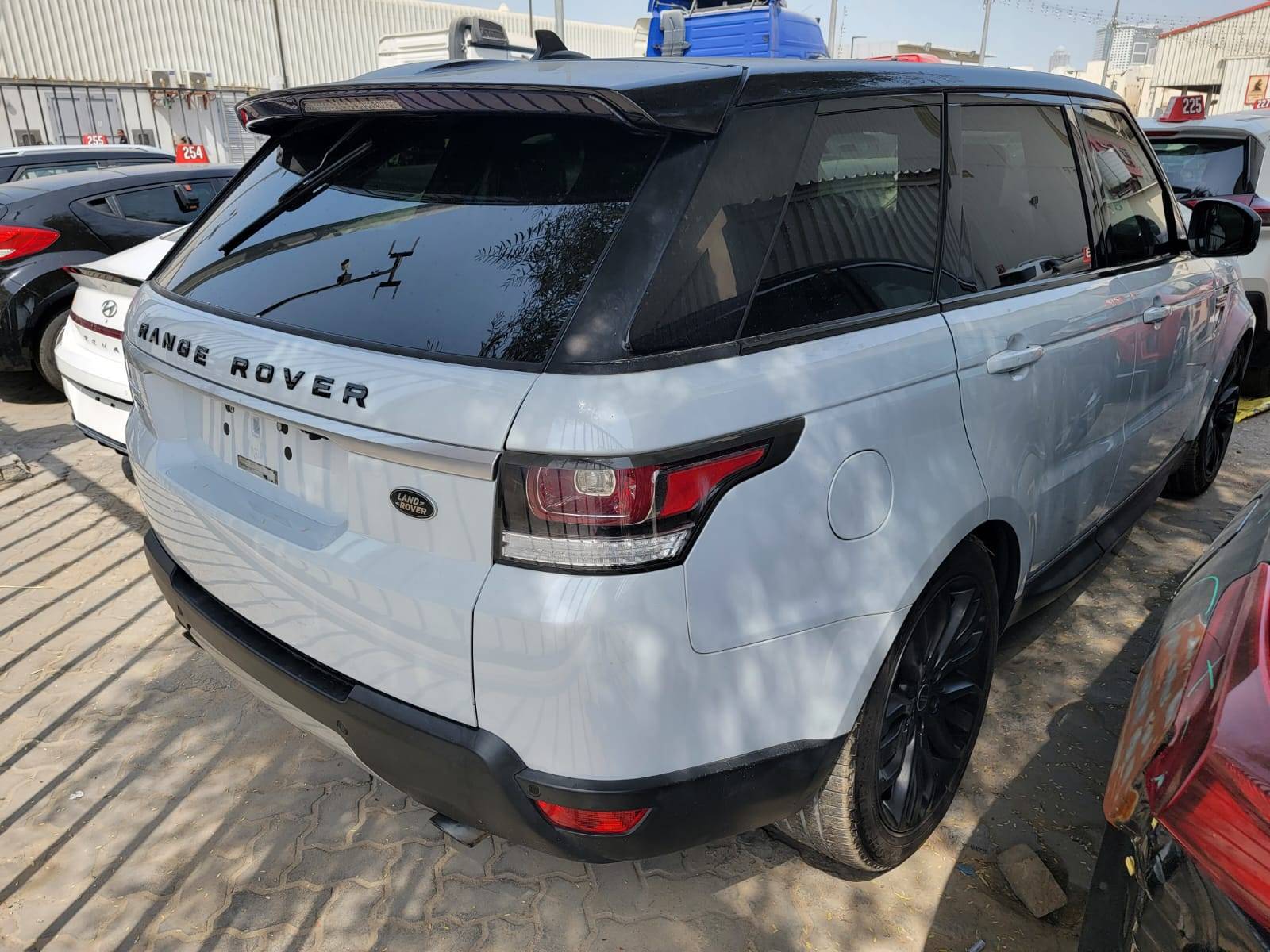 2016 LAND ROVER RANGE ROVER — 119174 Miles — Lot A652128 — Main - Marhaba Auctions Used Cars - Image 5