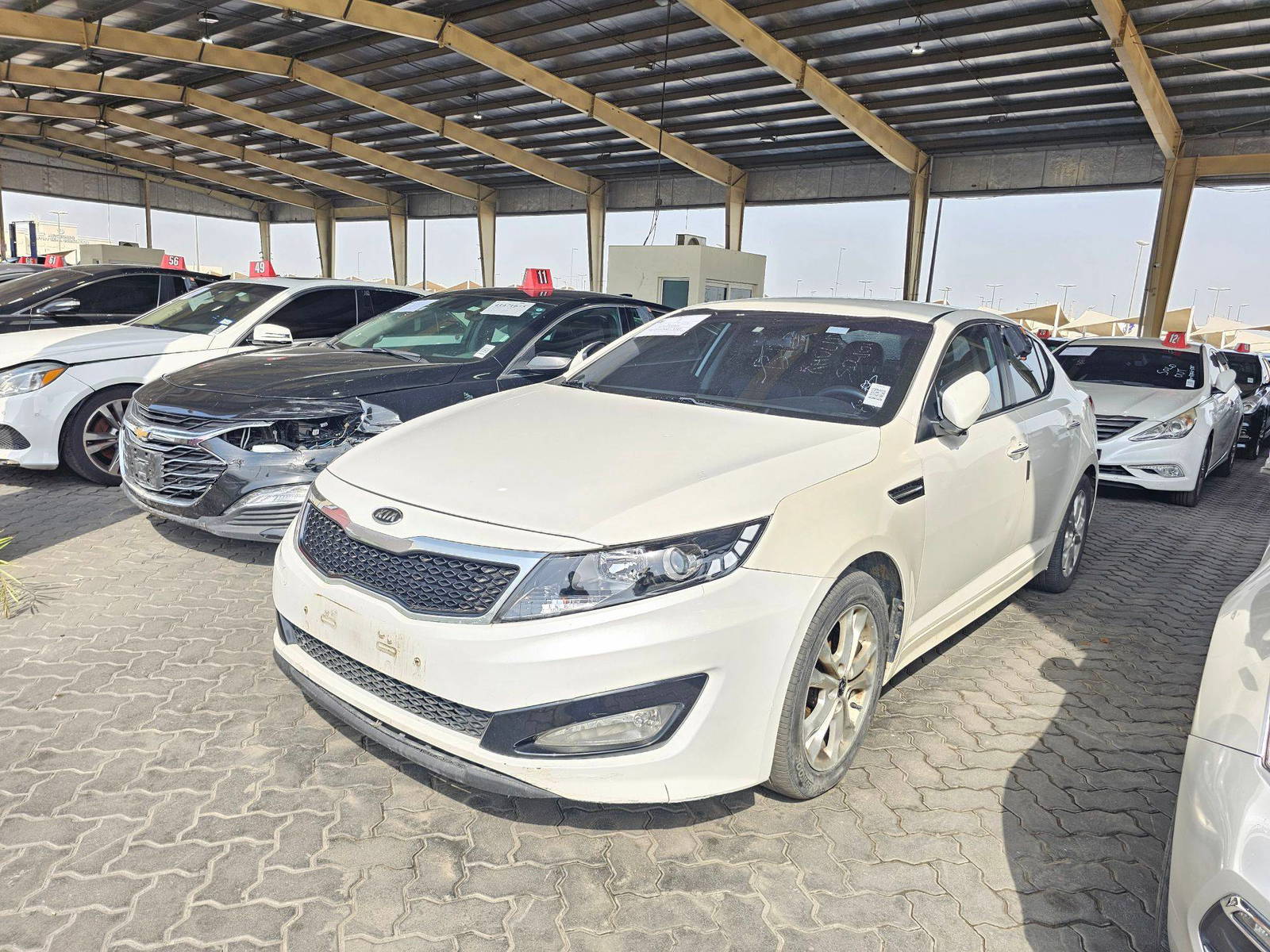 2012 KIA K5 — 226523 KM — Lot 202705 — Souq - Marhaba Auctions Used Cars - Image 5