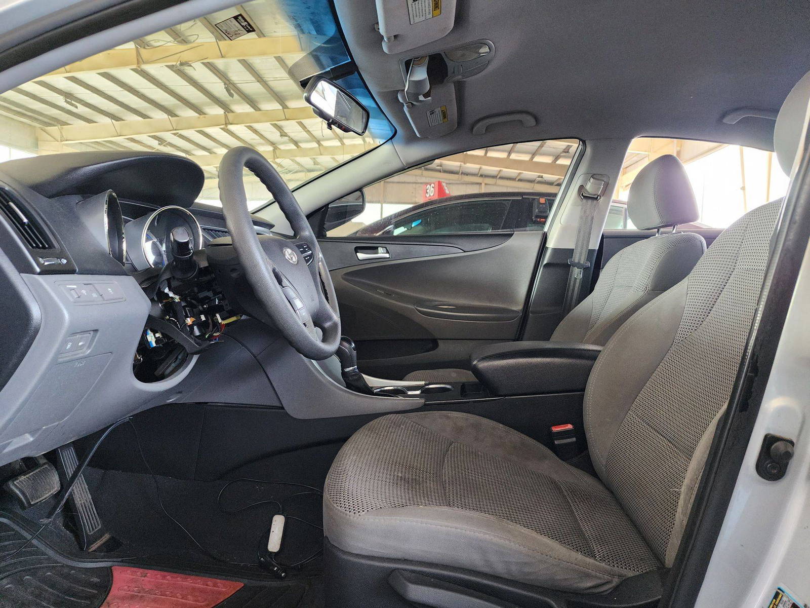 2012 HYUNDAI SONATA — 106417 Miles — Lot 55994664 — Souq - Marhaba Auctions Used Cars - Image 8