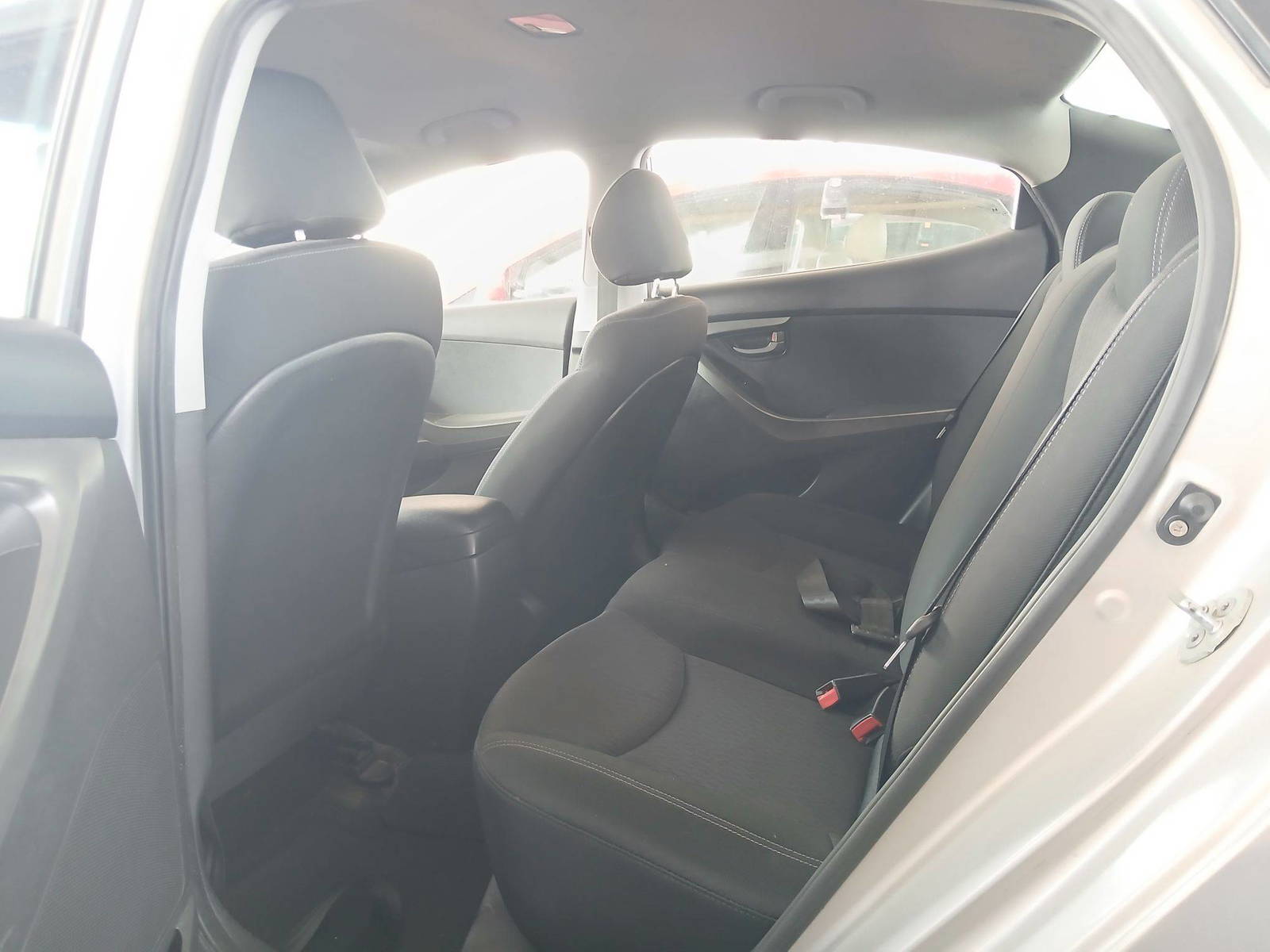 2012 HYUNDAI AVANTE — 132963 KM — Lot 410905 — Souq - Marhaba Auctions Used Cars - Image 6