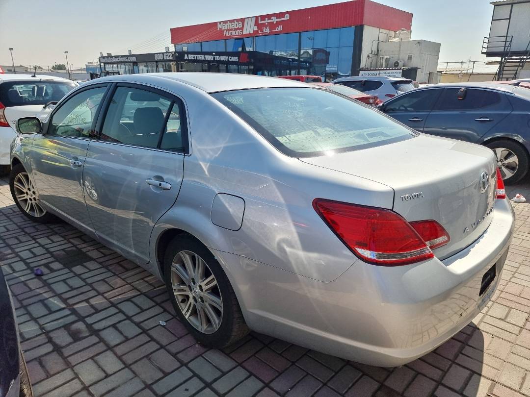 2007 TOYOTA AVALON — 190343 Miles — Lot 215487 — Souq - Marhaba Auctions Used Cars - Image 4