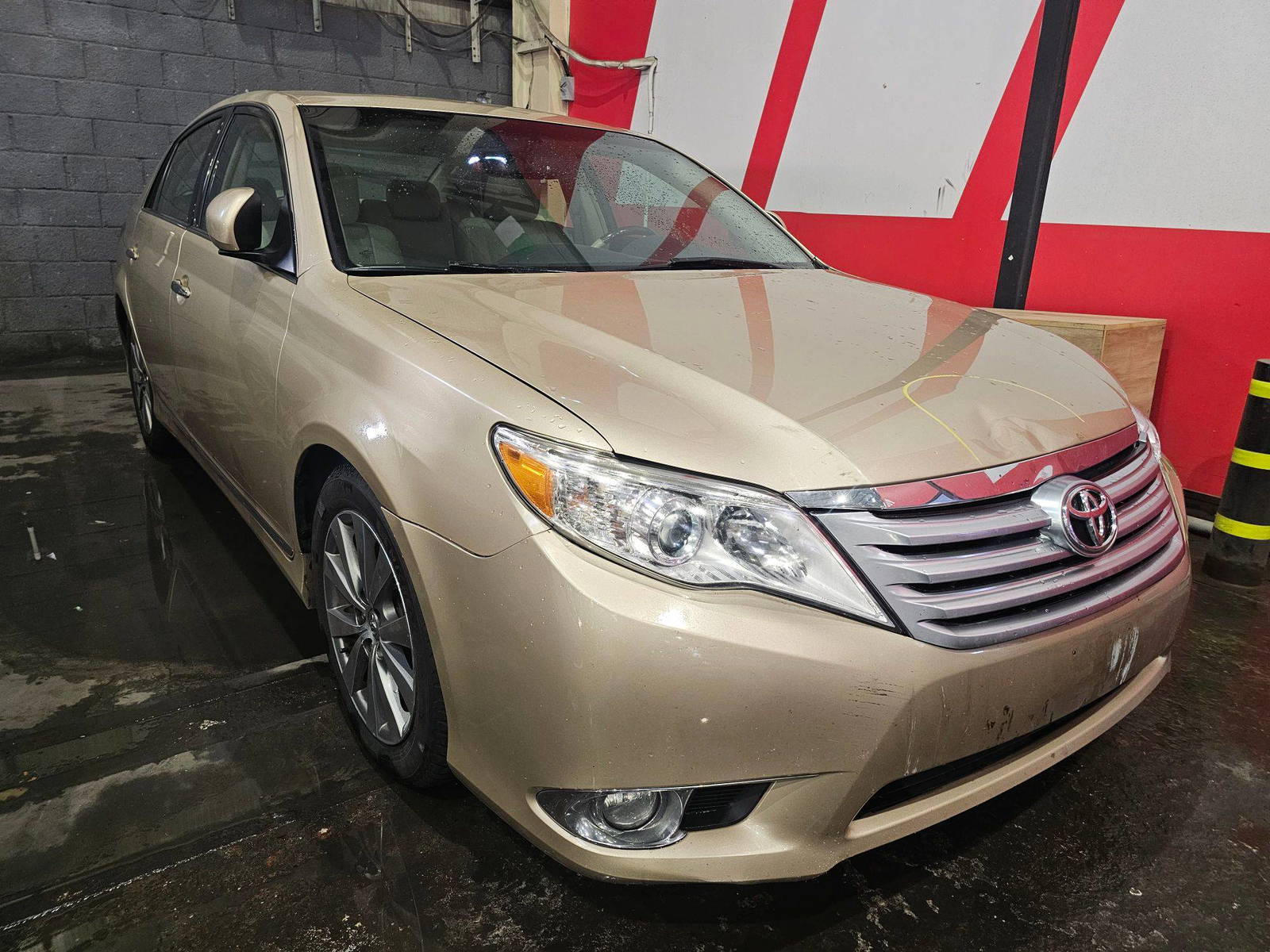 TOYOTA AVALON 2011 - Marhaba Auction Used Cars - Image 4