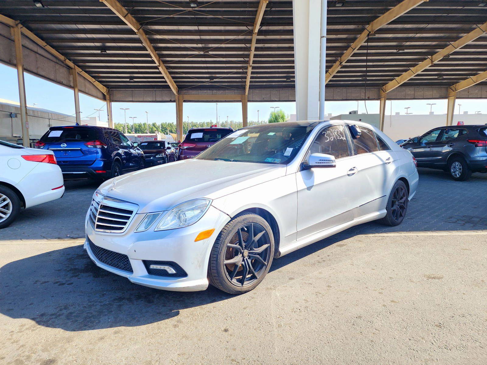 2011 MERCEDES BENZ E 350 — 126527 Miles — Lot 215487 — Souq - Marhaba Auctions Used Cars - Image 5