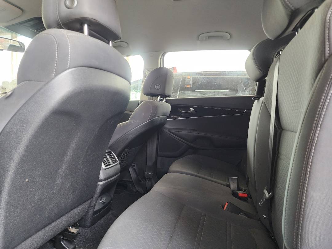 2017 KIA SORENTO — 126257 Miles — Lot 75552 — Souq - Marhaba Auctions Used Cars - Image 8