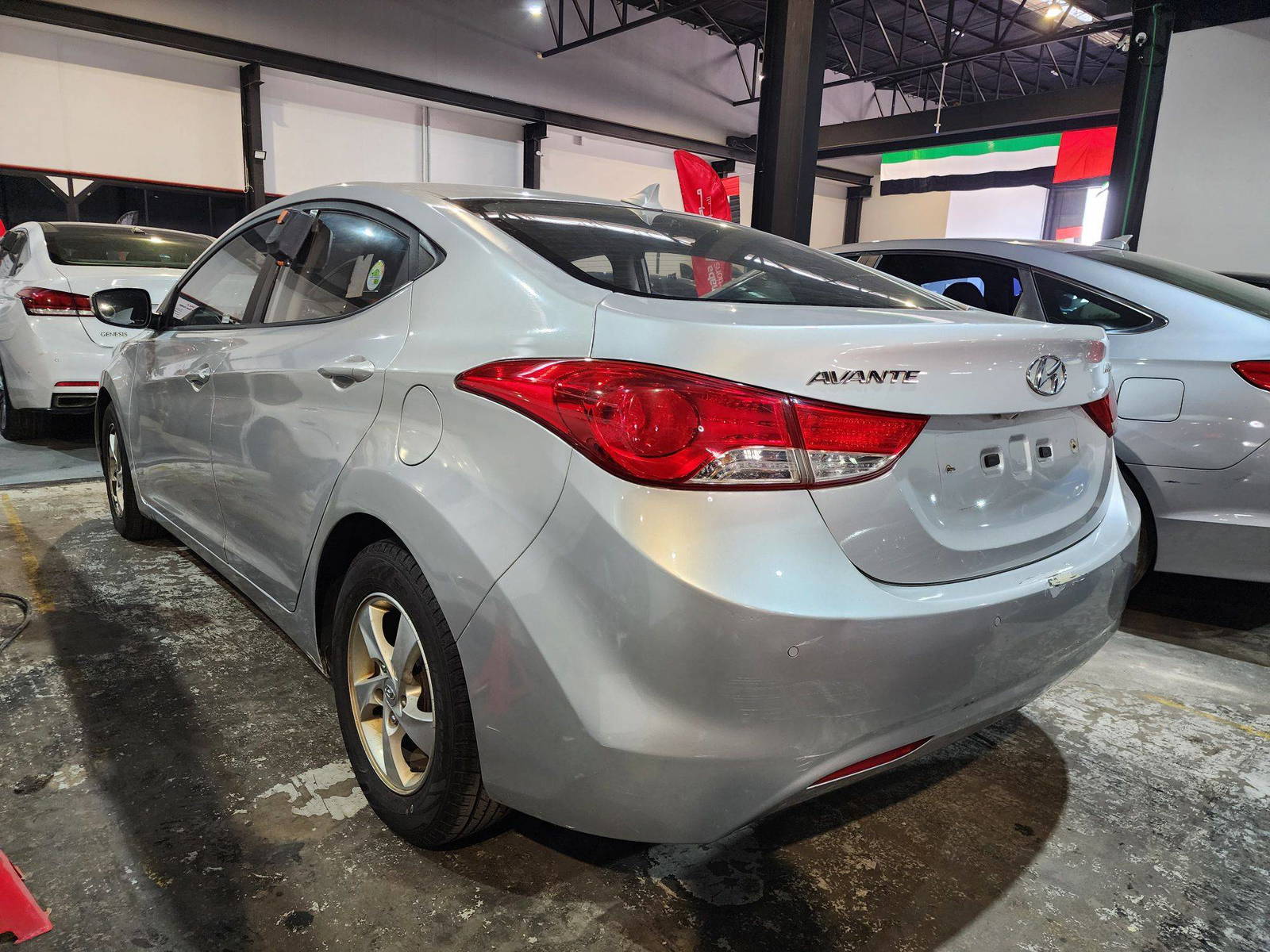 2011 HYUNDAI AVANTE — 167024 KM — Lot 35490 — Al Quoz - Marhaba Auctions Used Cars - Image 11