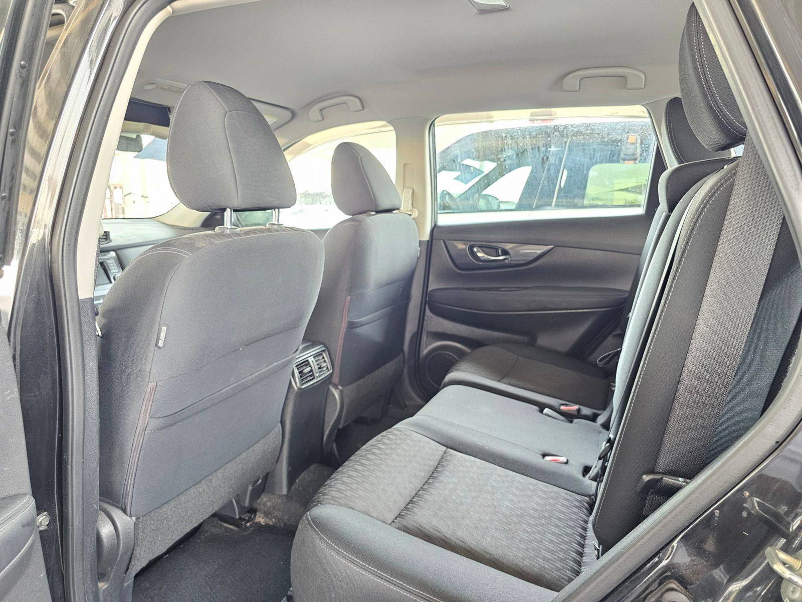 2018 NISSAN ROGUE — 116683 Miles — Lot 6JP504413 — Souq - Marhaba Auctions Used Cars - Image 6