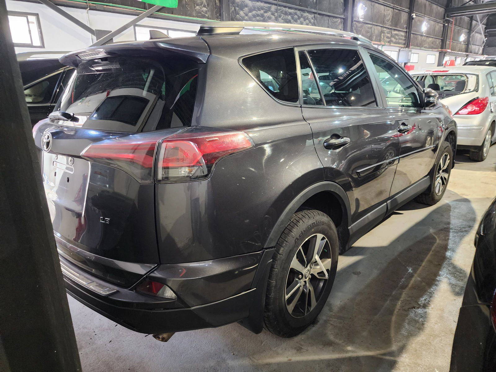 2018 TOYOTA RAV4 — 123182 KM — Lot 74895024 — Main - Marhaba Auctions Used Cars - Image 5
