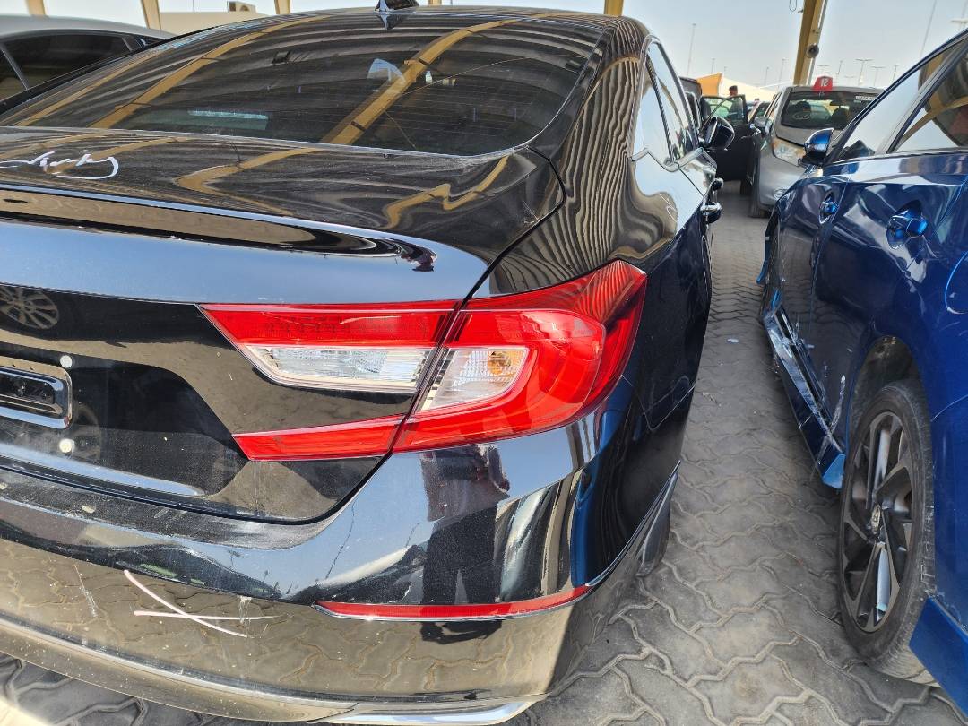 2018 HONDA ACCORD — 117963 Miles — Lot 37631984 - Marhaba Auctions Used Cars - Image 10