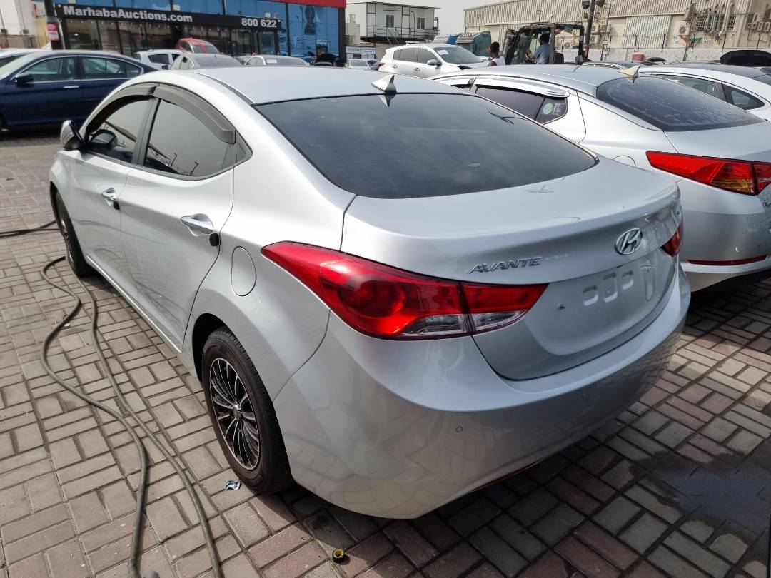 2014 HYUNDAI AVANTE — 171296 KM — Lot 917843 — Ind. 12 - Marhaba Auctions Used Cars - Image 5