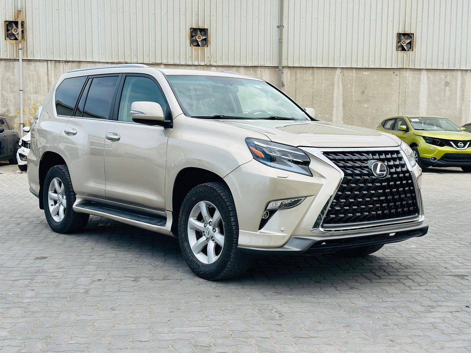 2010 LEXUS GX 460 — 175644 Miles — Lot 75453234 — Ind. 12 - Marhaba Auctions Used Cars - Image 4