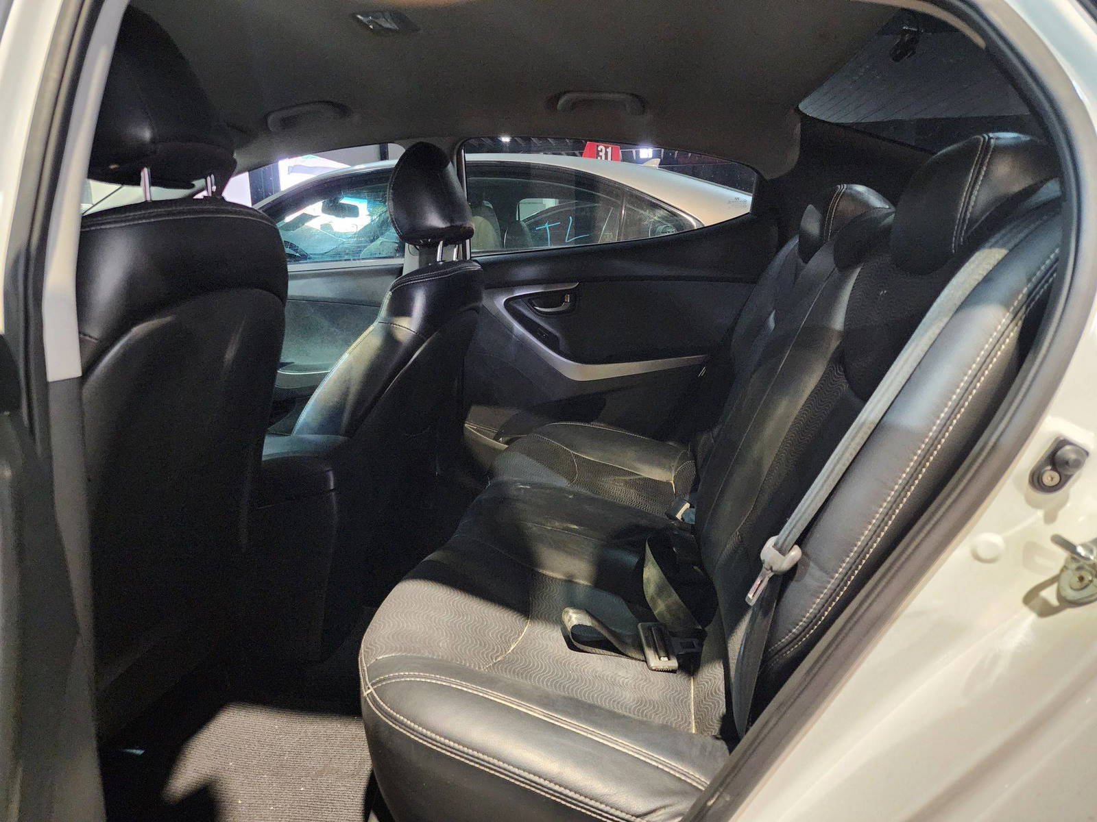 2012 HYUNDAI AVANTE — 187499 KM — Lot 593338 — Main - Marhaba Auctions Used Cars - Image 7