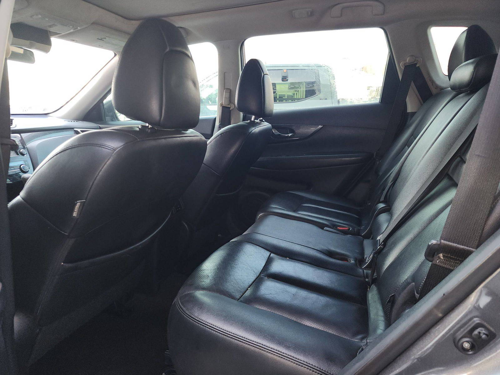 2015 NISSAN ROGUE — 153867 Miles — Lot 81711365 — Al Quoz - Marhaba Auctions Used Cars - Image 7
