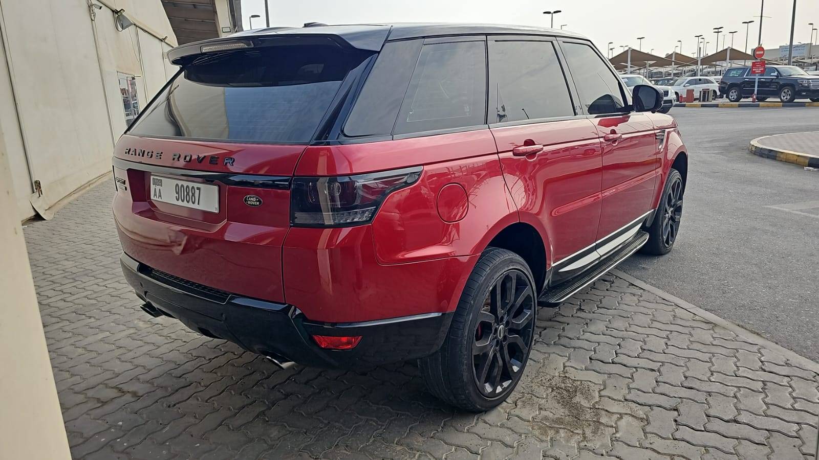 2014 LAND ROVER RANGE ROVER SPORT — 163393 KM — Lot 7EA375748 — Souq - Marhaba Auctions Used Cars - Image 5