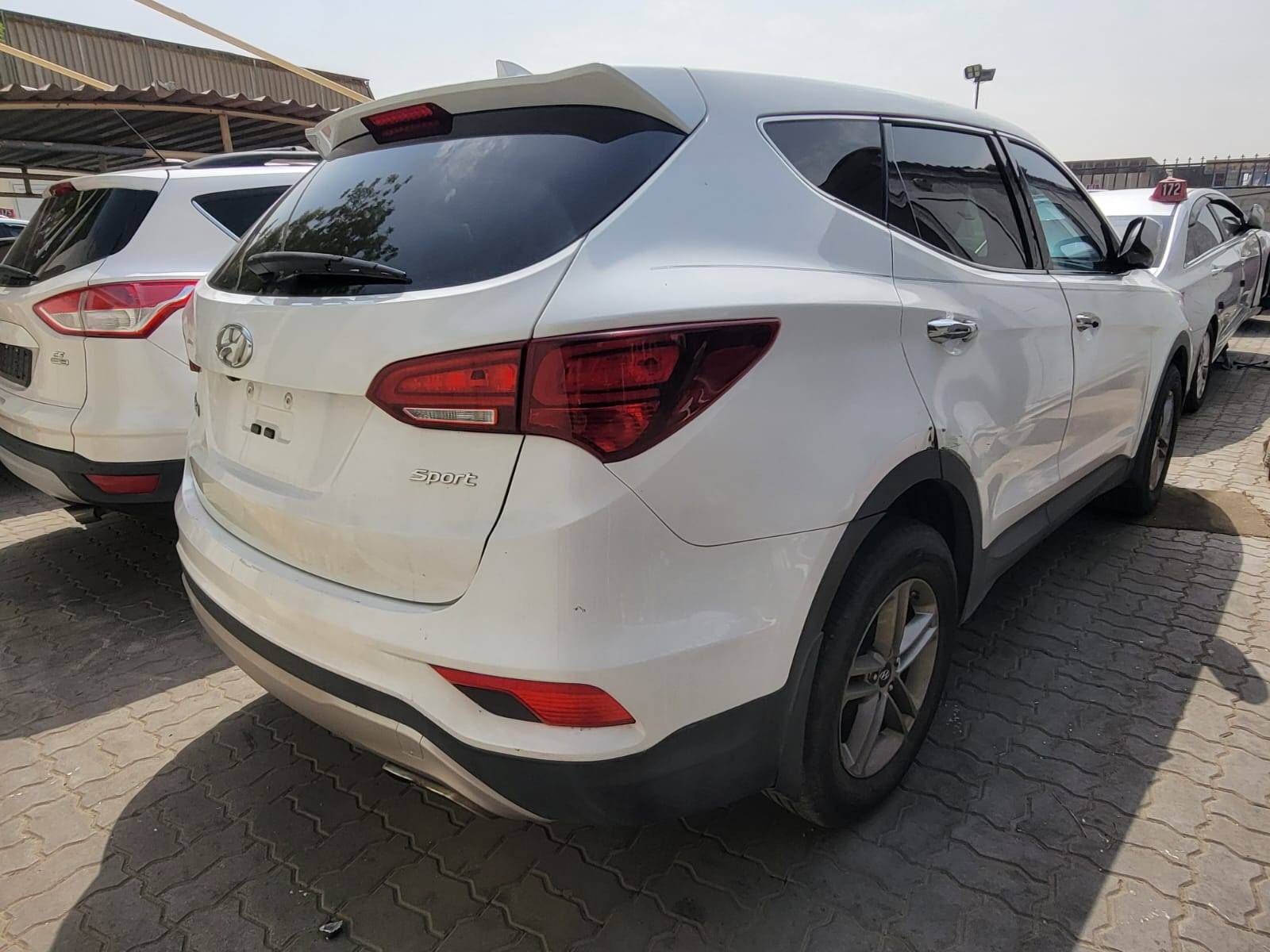 2017 HYUNDAI SANTA FE — 147717 Miles — Lot G393435 — Souq - Marhaba Auctions Used Cars - Image 5