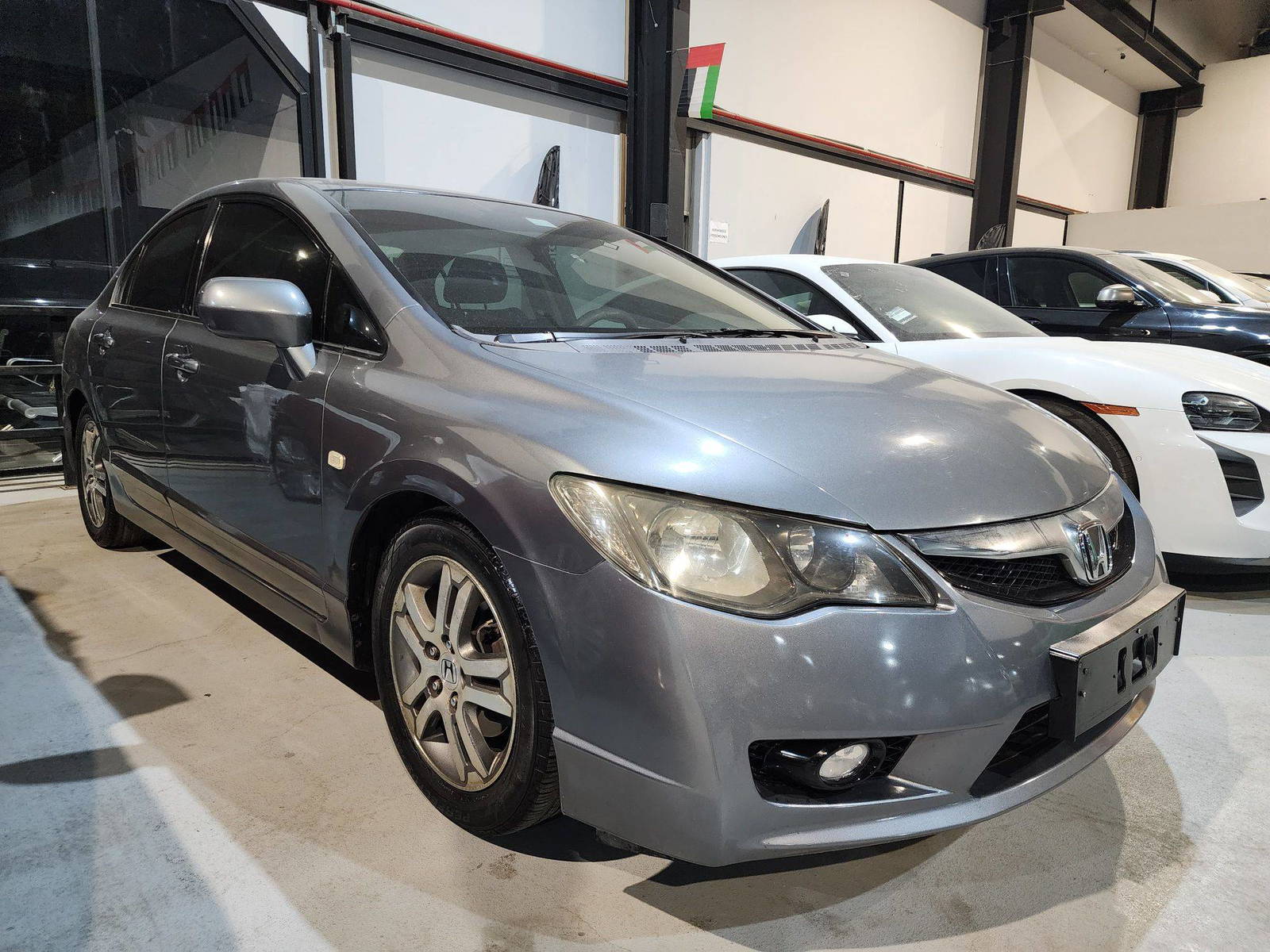 2010 HONDA CIVIC — 354280 KM — Lot 404001 — Al Quoz - Marhaba Auctions Used Cars - Image 4