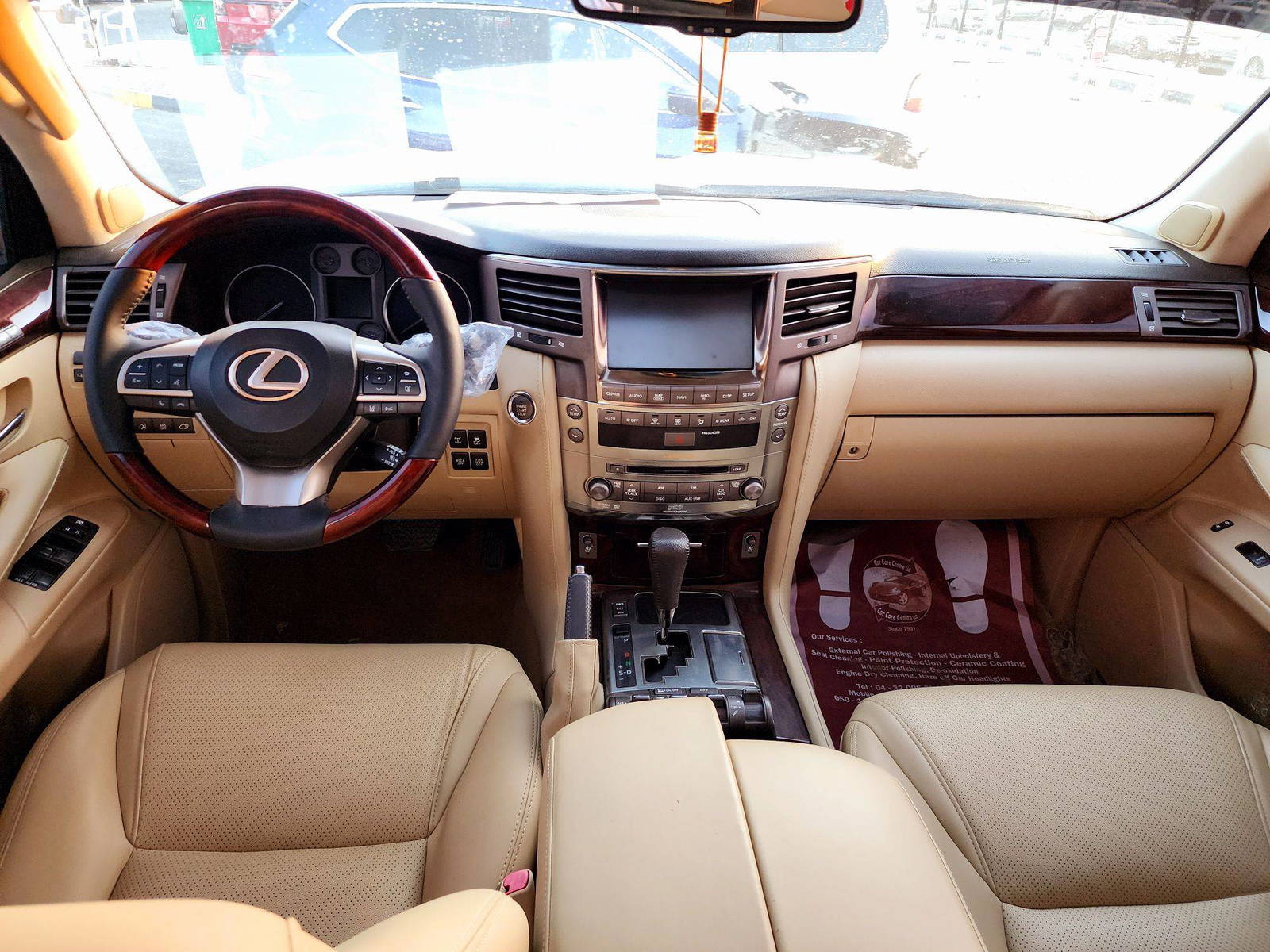 2010 LEXUS LX 570 — 266468 KM — Lot A4040091 — Souq - Marhaba Auctions Used Cars - Image 7