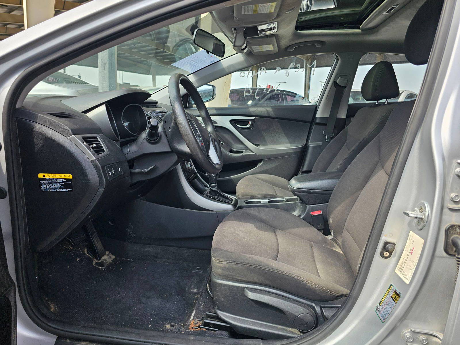 2016 HYUNDAI ELANTRA — 158657 KM — Lot 60199845 — Souq - Marhaba Auctions Used Cars - Image 9