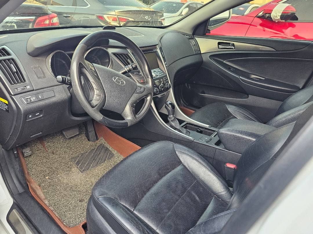 2012 HYUNDAI SONATA — 244115 KM — Lot 052510 — Main - Marhaba Auctions Used Cars - Image 9