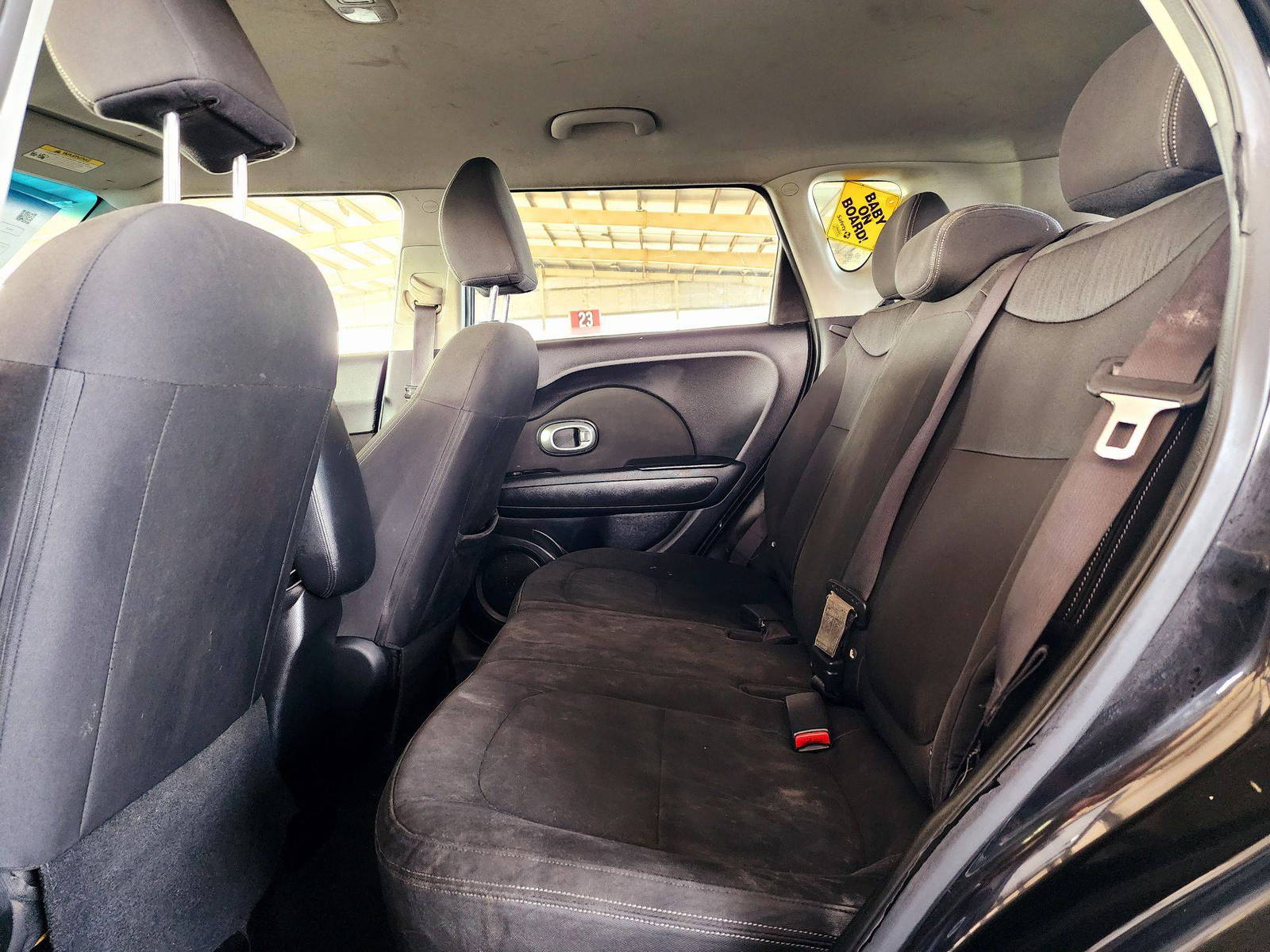 2014 KIA SOUL — 168255 Miles — Lot 27E7010587 — Souq - Marhaba Auctions Used Cars - Image 6