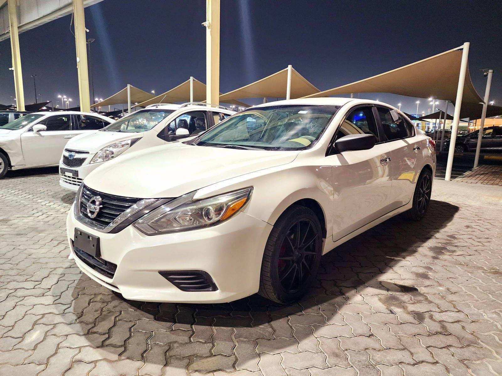 2016 NISSAN ALTIMA — 165616 Miles — Lot 4GN312396 — Souq - Marhaba Auctions Used Cars - Image 3