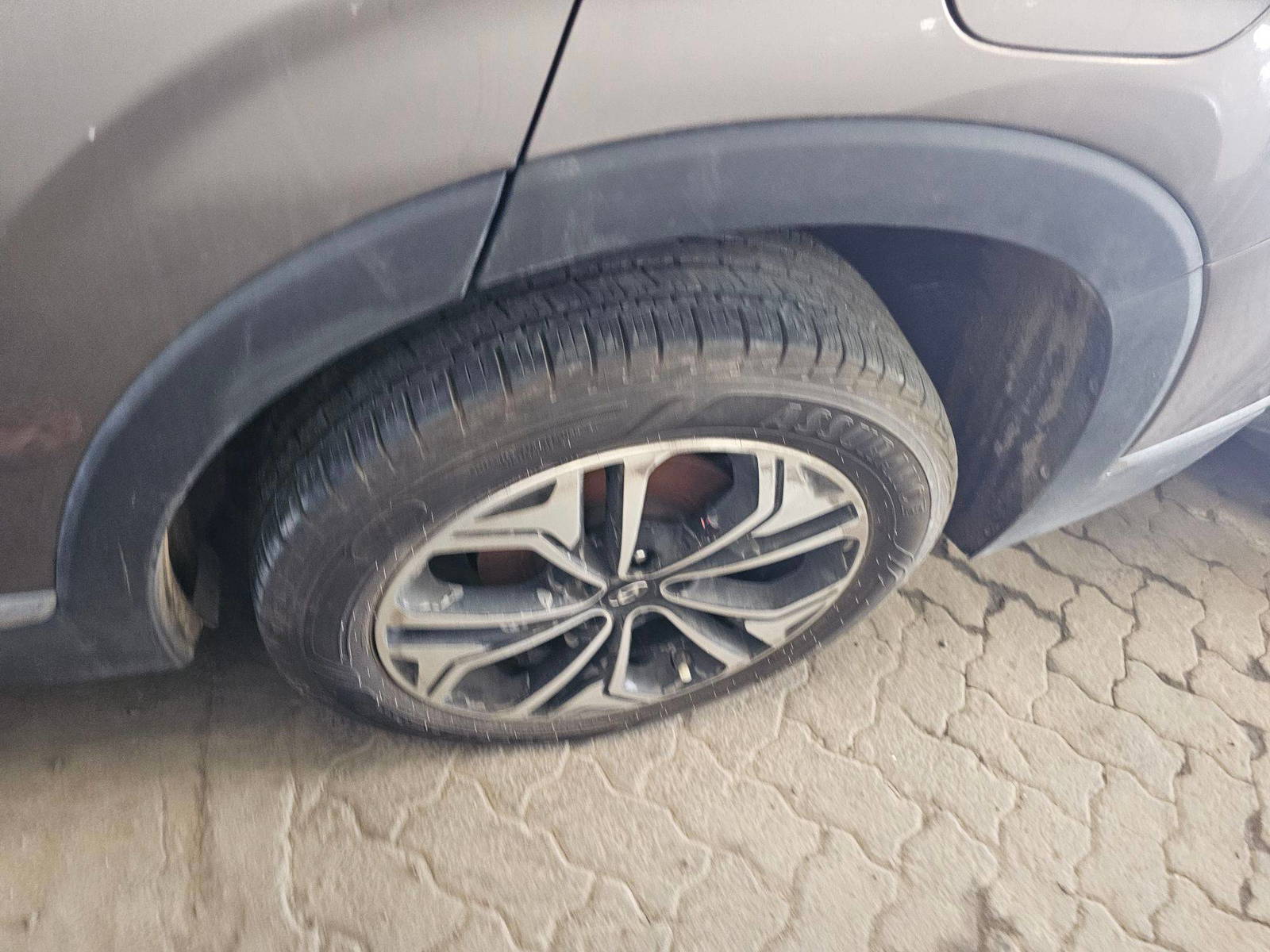 HYUNDAI SANTA FE LIMITED 2019 - Marhaba Auction Used Cars - Image 6