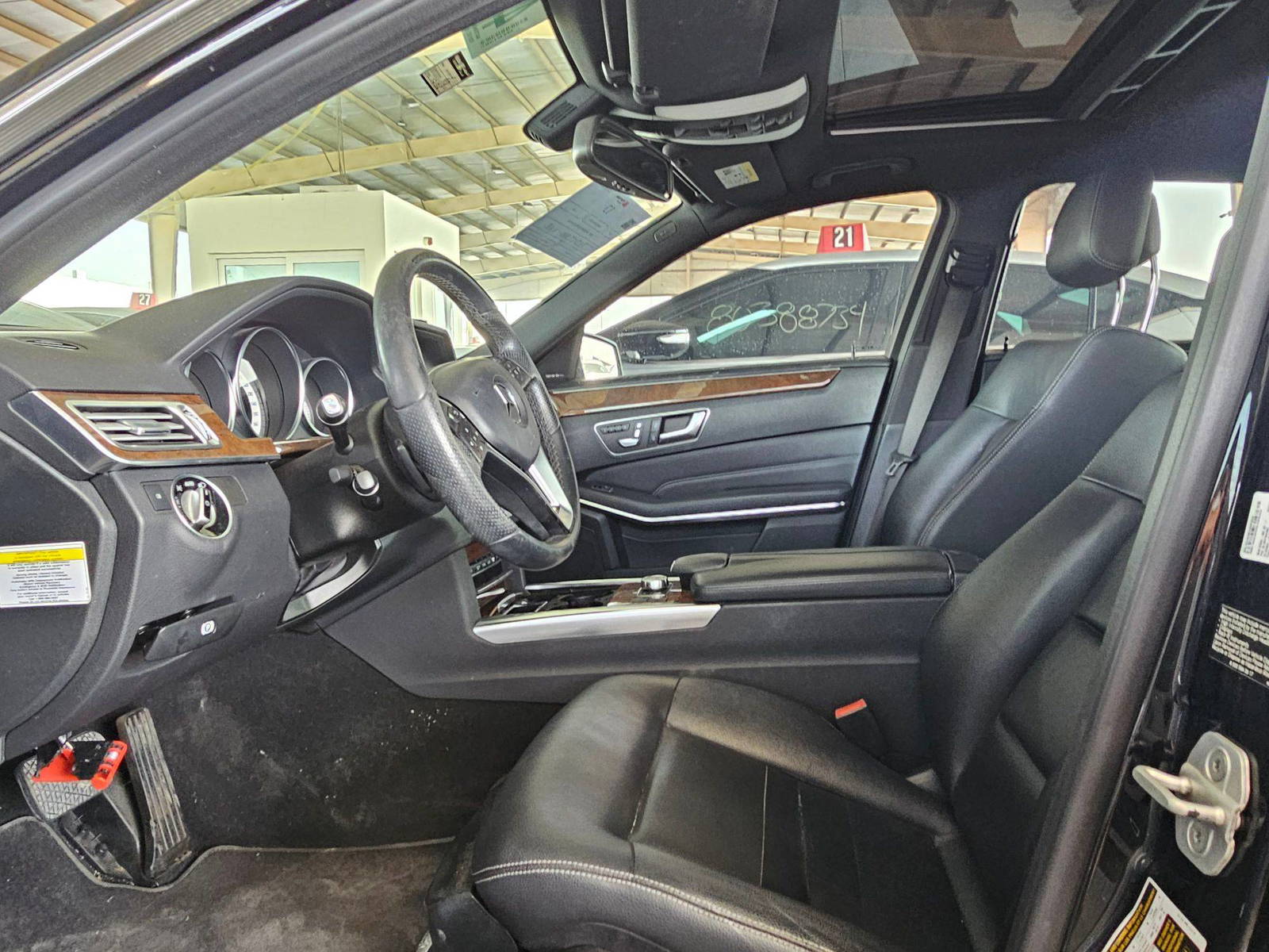 2014 MERCEDES BENZ E 350 — 171316 Miles — Lot 46098195 — Ind. 12 - Marhaba Auctions Used Cars - Image 9