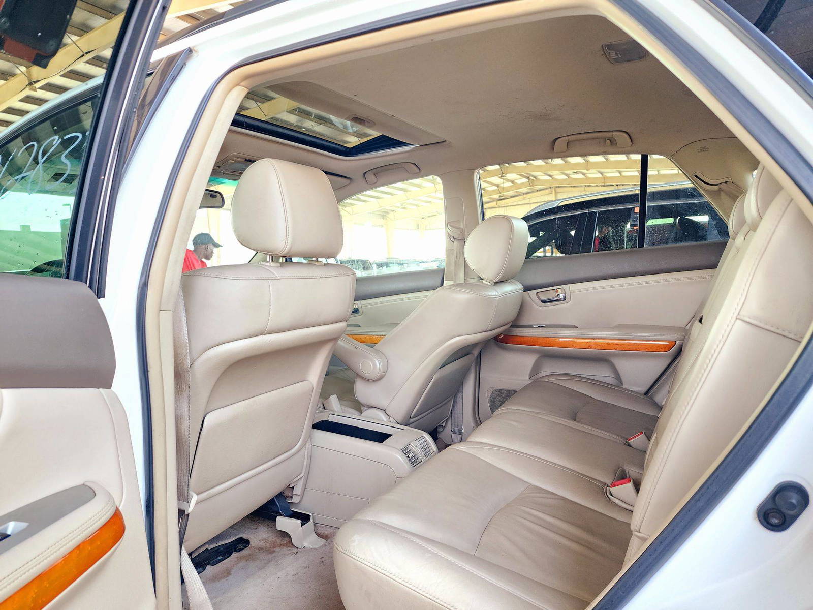 2007 LEXUS RX 350 — 197425 Miles — Lot 12833 — Main - Marhaba Auctions Used Cars - Image 6
