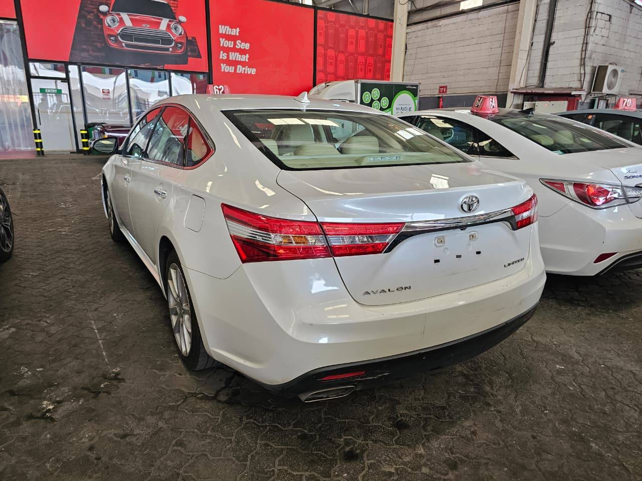 2014 TOYOTA AVALON — 183097 Miles — Lot 183 097 — Main - Marhaba Auctions Used Cars - Image 4