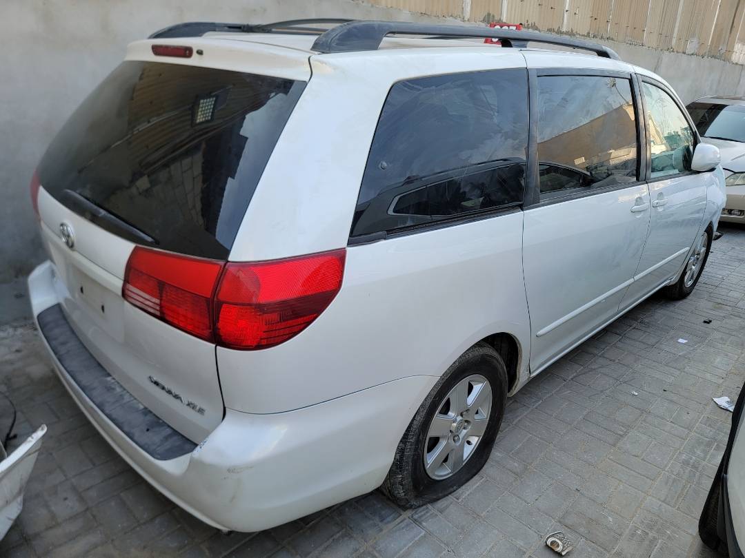 2004 TOYOTA SIENNA — 248475 Miles — Lot 68200393 - Marhaba Auctions Used Cars - Image 3