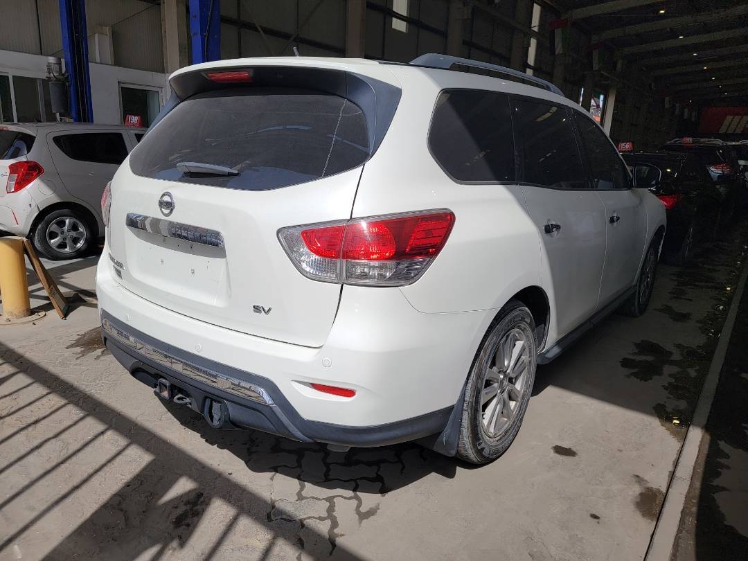 2015 NISSAN PATHFINDER — 250817 Miles — Lot FC708216 — Main - Marhaba Auctions Used Cars - Image 4